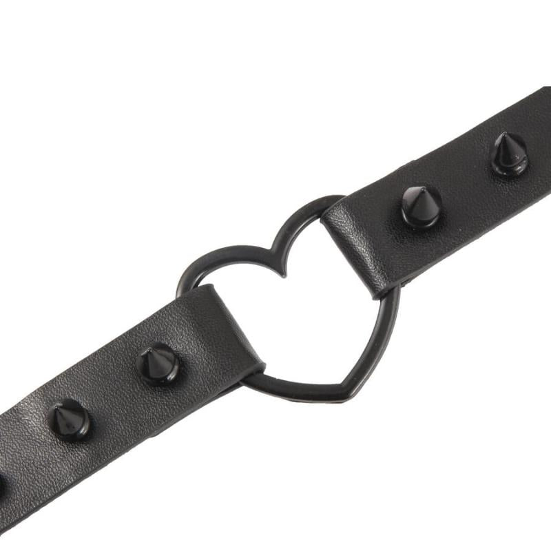 Black Spiked Heart Choker with Leash – BDSM Collar Set