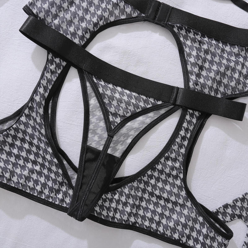 Tayna Set ~ Sexy 4-Piece Houndstooth Lingerie Set with Gloves