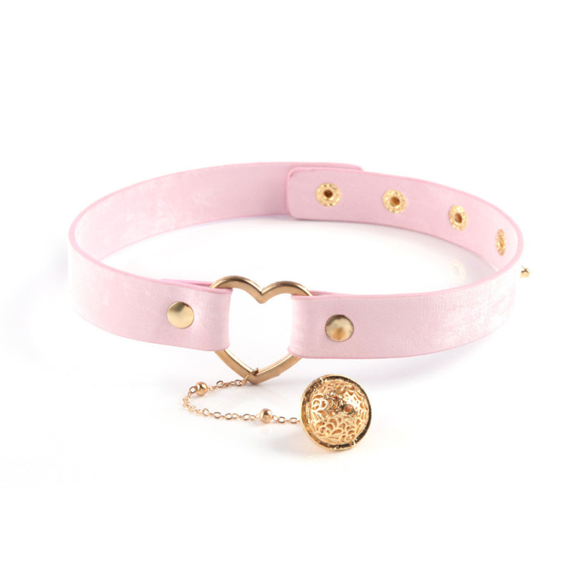 Pink 3-Piece Bondage Set – Blindfold, Paddle & Heart Choker